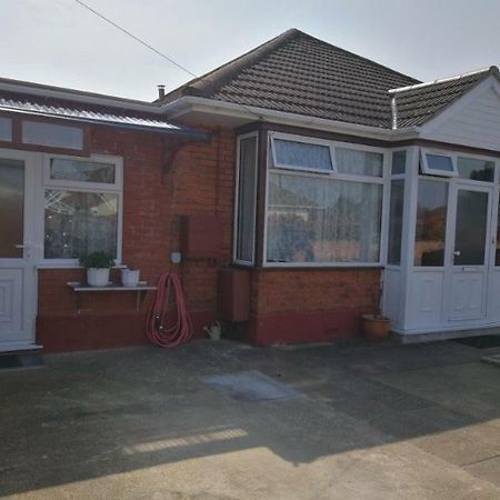 Rest Room Near To Heathrow Airport Ashford  Exterior photo